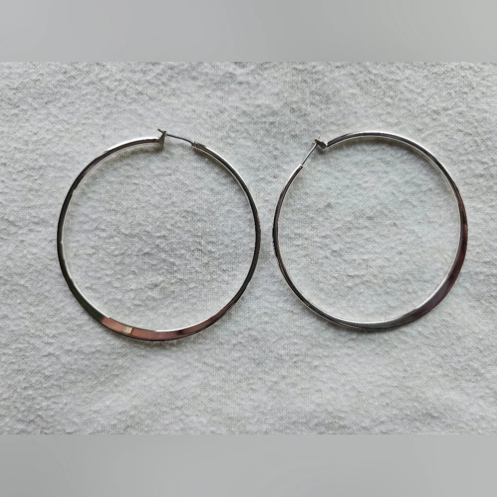 Premier Designs On The Town Silver Plated Hoop Earrings, Large, Reflective, NIB - Picture 16 of 16